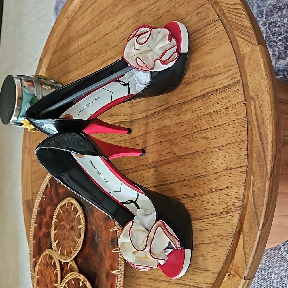Promiscuous Platform Heels - Picture 4 of 6
